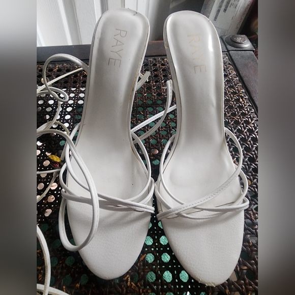 Heels - Picture 2 of 6